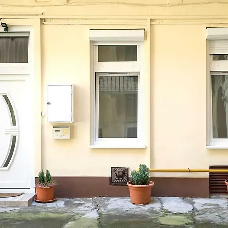 Apartament Woeroesmarty - Center